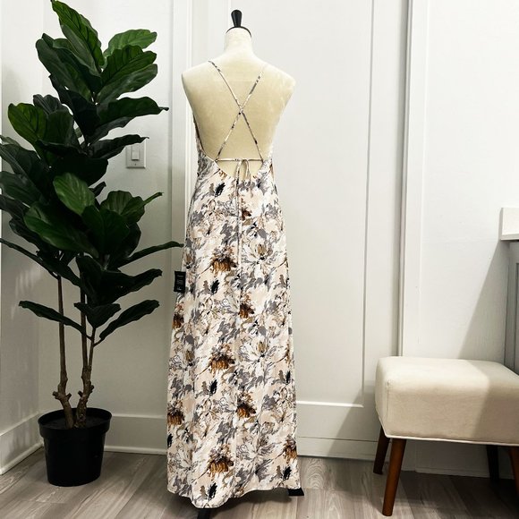 NWT Lulus Maxi Dress - More than Charming Blush Floral Maxi Dress - Size Medium - Picture 3 of 8